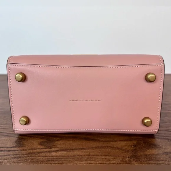 New Coach Cashin Carry Bag 22 with Trompe L'oeil Print in Light Blush Multi - Picture 6 of 11